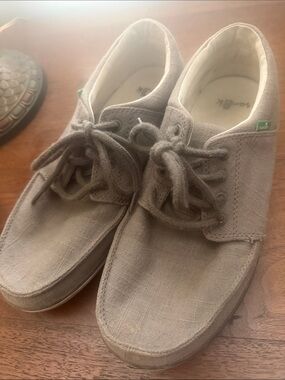 Sanuk Men's Tan Canvas Boat Shoes